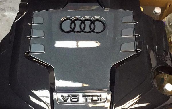 Audi V6 TDI Motorabdeckung