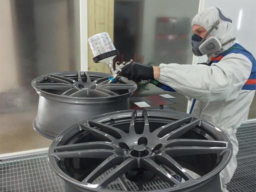 Felgenlackierungen beim ET Lackprofi Felgenlackierungen beim ET Lackprofi
